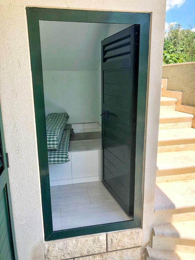 Studio Apartman Noa Apartment Trogir Exterior photo